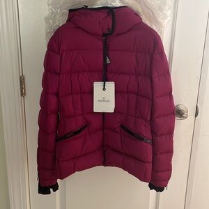 ***BIG PRICE DROP*** MONCLER Betula Hooded Puffer Coat